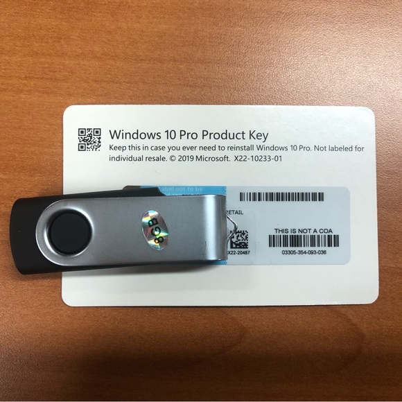 New Windows 10 Pro Key Card and 8GB USB Installer - Picture 3 of 5